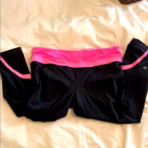 Lululemon size 10 running capris pink stripe - Picture 2 of 7